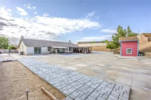 13997 Riverside, Apple Valley, CA 92307 - Photo 49
