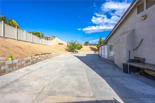 13997 Riverside, Apple Valley, CA 92307 - Photo 45