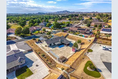 13997 Riverside, Apple Valley, CA 92307 - Photo 43