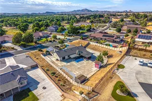 13997 Riverside, Apple Valley, CA 92307 - Photo 43