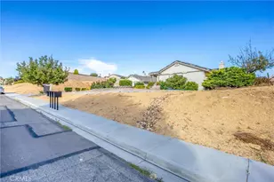 13997 Riverside, Apple Valley, CA 92307 - Photo 47