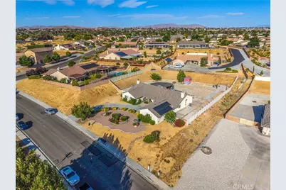 13997 Riverside, Apple Valley, CA 92307 - Photo 61