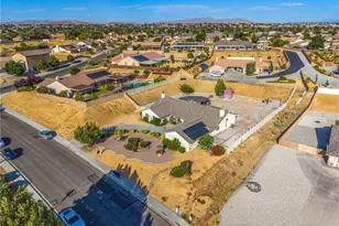 13997 Riverside, Apple Valley, CA 92307 - Photo 61