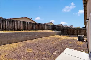 17029 Monaco Dr, Victorville, CA 92395 - Photo 23