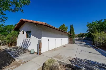16385 Nosoni Road, Apple Valley, CA 92307 - Photo 37