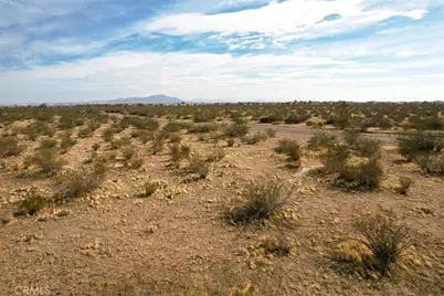 8 Maricopa Road, Victorville, CA 92392 - Photo 13