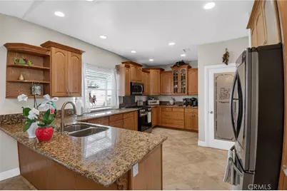 11380 Rochester, Phelan, CA 92371 - Photo 19