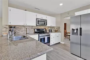 13278 Cardinal, Victorville, CA 92392 - Photo 19