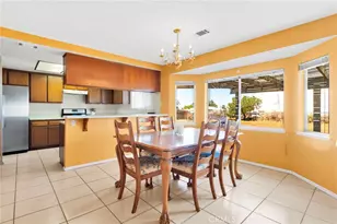 11725 Chisholm Trail, Victorville, CA 92392 - Photo 19