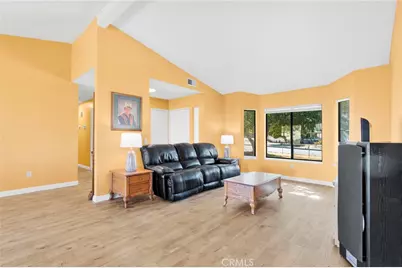 11725 Chisholm Trail, Victorville, CA 92392 - Photo 9