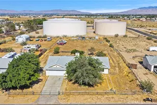 11725 Chisholm Trail, Victorville, CA 92392 - Photo 45