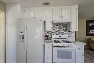 13636 Cordelia, Victorville, CA 92392 - Photo 15