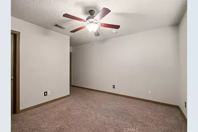 15850 Elcona, Victorville, CA 92395 - Photo 17