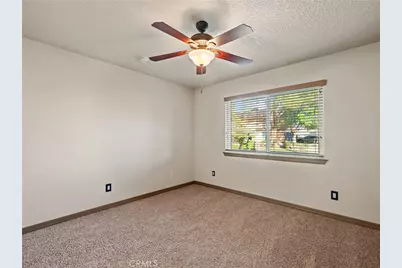 15850 Elcona, Victorville, CA 92395 - Photo 19