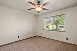 15850 Elcona, Victorville, CA 92395 - Photo 19