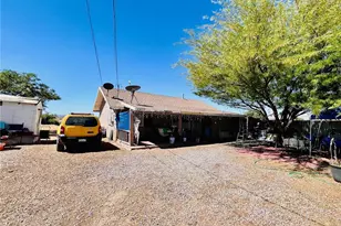 10877 Chamberlaine Way, Adelanto, CA 92301 - Photo 9