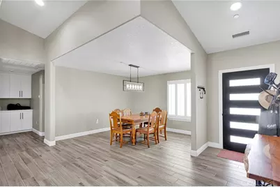 12744 Pauhaska, Apple Valley, CA 92308 - Photo 11