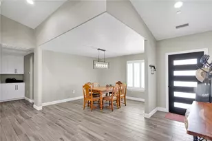 12744 Pauhaska, Apple Valley, CA 92308 - Photo 11