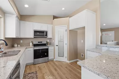 13119 Candlewood, Apple Valley, CA 92308 - Photo 9