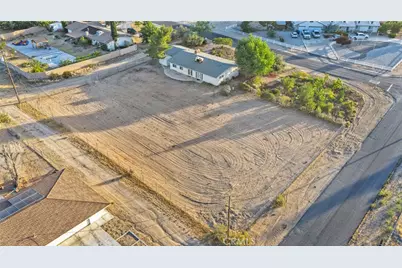 15177 Mendota, Apple Valley, CA 92307 - Photo 43