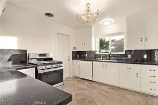 15177 Mendota, Apple Valley, CA 92307 - Photo 9