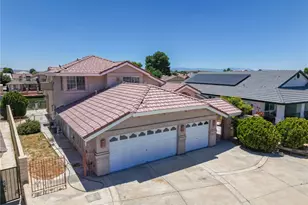 14389 Ironsides Ln, Helendale, CA 92342 - Photo 5