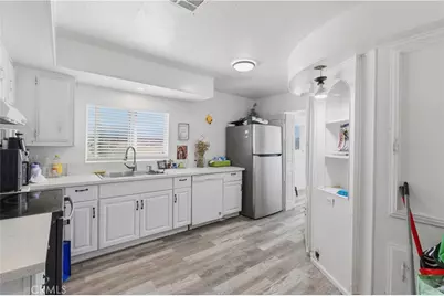 5885 Dos Palmas, Phelan, CA 92371 - Photo 9