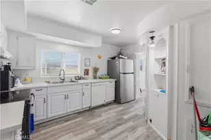 5885 Dos Palmas, Phelan, CA 92371 - Photo 9