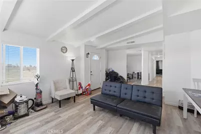 5885 Dos Palmas, Phelan, CA 92371 - Photo 7