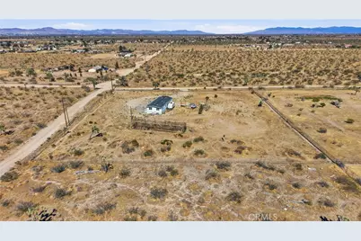 5885 Dos Palmas, Phelan, CA 92371 - Photo 39