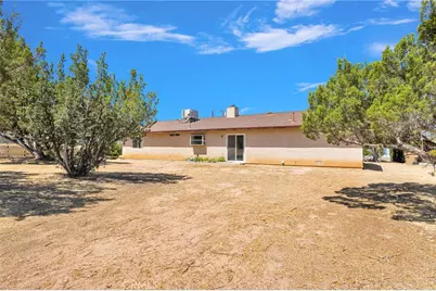 7335 Dayton, Hesperia, CA 92345 - Photo 33