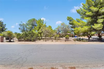 19955 Chickasaw Road, Apple Valley, CA 92307 - Photo 49