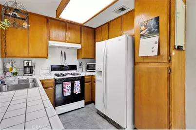16237 Rodell Place, Victorville, CA 92395 - Photo 15