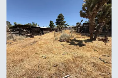 10623 Desert View, Pinon Hills, CA 92372 - Photo 35
