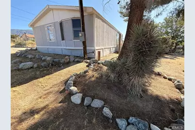 10623 Desert View, Pinon Hills, CA 92372 - Photo 13
