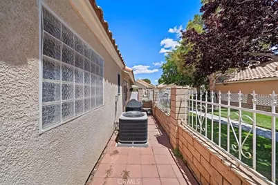 11574 Mountain Meadow, Apple Valley, CA 92308 - Photo 35