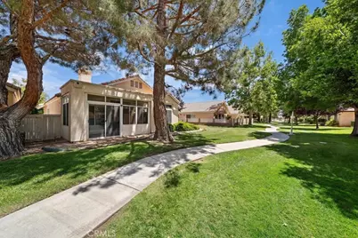 11574 Mountain Meadow, Apple Valley, CA 92308 - Photo 37