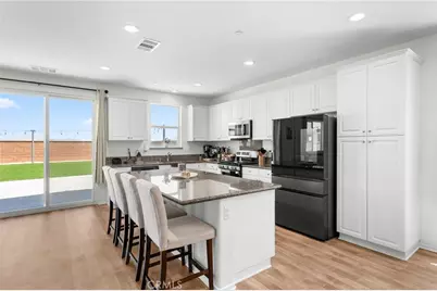 13343 Macaw Place, Victorville, CA 92395 - Photo 5