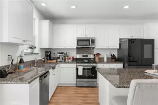 13343 Macaw Pl, Victorville, CA 92395 - Photo 7