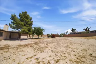 18405 Owatonna, Apple Valley, CA 92307 - Photo 37