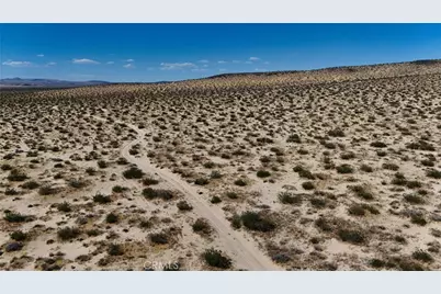 736 Fossil Bed (Near) Road, Hinkley, CA 92347 - Photo 9