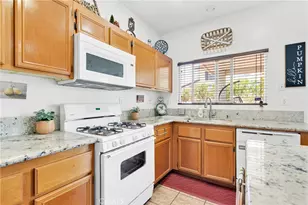 13457 Coolwater, Victorville, CA 92392 - Photo 11