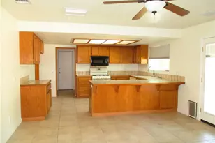 15412 Myalon Rd, Apple Valley, CA 92307 - Photo 13