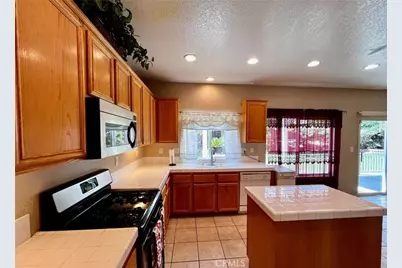 12431 Blazing Star Lane, Victorville, CA 92392 - Photo 15