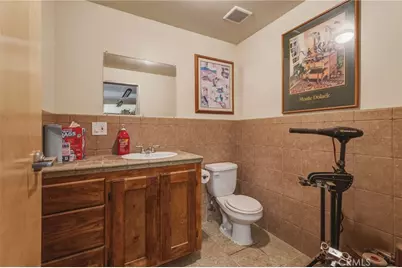 11526 Prairie, Oak Hills, CA 92344 - Photo 63