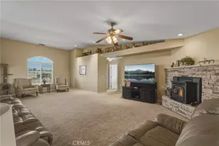 11526 Prairie, Oak Hills, CA 92344 - Photo 17