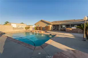 11526 Prairie, Oak Hills, CA 92344 - Photo 39