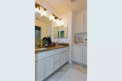 14911 Sunset Gardens Court, Victorville, CA 92394 - Photo 33