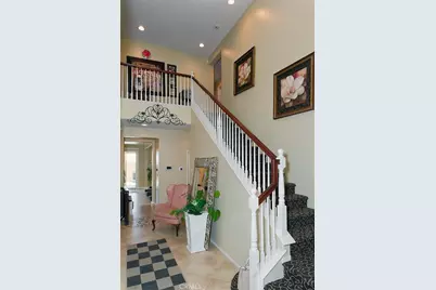 14911 Sunset Gardens Court, Victorville, CA 92394 - Photo 9