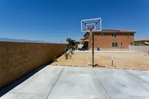 14911 Sunset Gardens Ct, Victorville, CA 92394 - Photo 59